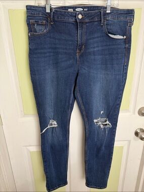 Old Navy Skinny Jeans in Dark Blue Distressed